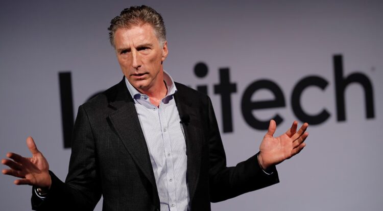 Bracken Darrell, CEO de Logitech, deja la empresa para explorar nuevas oportunidades