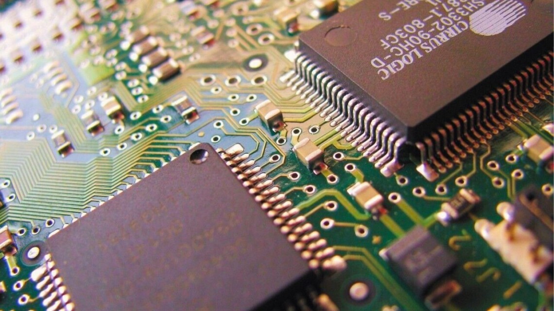 Infineon, gigante alemán de semiconductores, considera trasladar más producción a EE. UU.