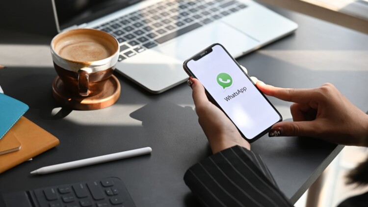 Google corrige error de Android que mostraba a WhatsApp usando siempre el micrófono