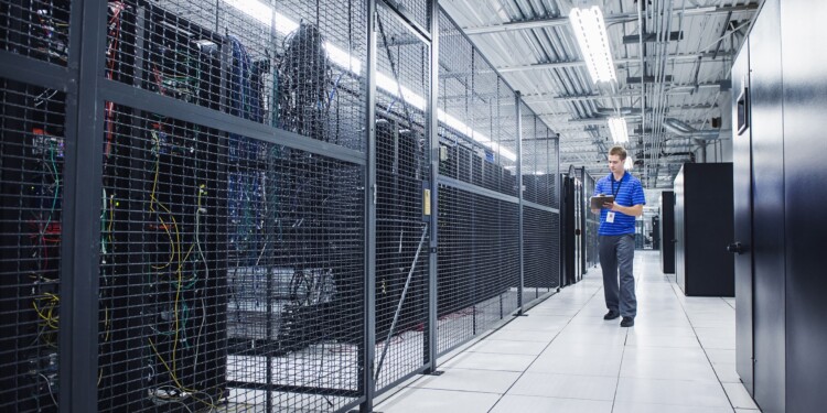 Schneider Electric impulsa la excelencia en infraestructuras críticas con nuevas certificaciones