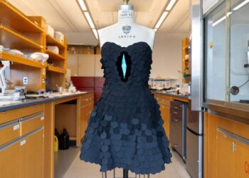 Cornell Crea Tejido Ultranegro: El Más Oscuro y Resistente Jamás Creado