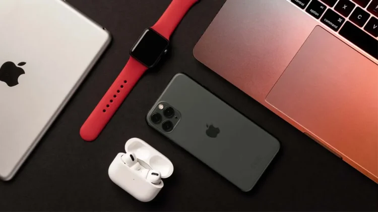 Apple lanza más de 20 productos en 2026: iPhone plegable y MacBook económico