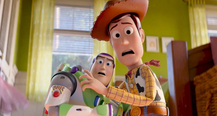 Disney Pixar revela tráiler de Toy Story 5: tecnología amenaza viejos juguetes