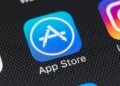 Apple refuerza seguridad en App Store: retira apps fraudulentas Ledger y Freecash