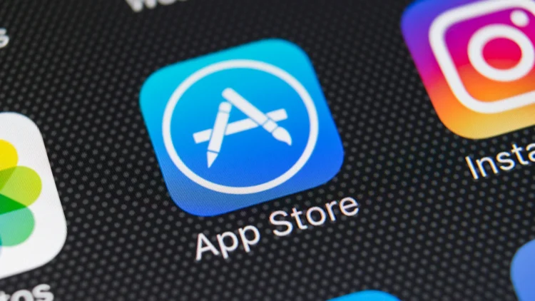 Apple refuerza seguridad en App Store: retira apps fraudulentas Ledger y Freecash